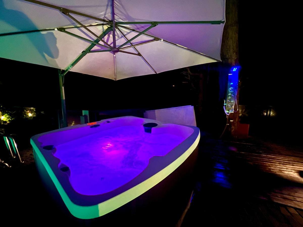 Resort Style Home Living With Private Pool And Hottub Делта Екстер'єр фото